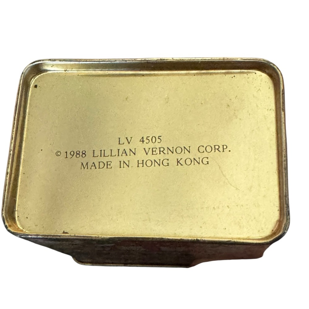 Lillian Vernon 1998 Festive Holiday Tin with Winter Scene - Picture 8 of 8